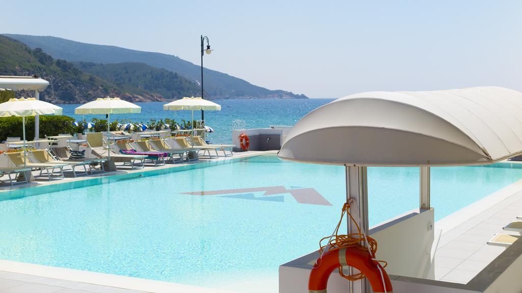 Hotel Montecristo Marina di Campo Eksteriør billede