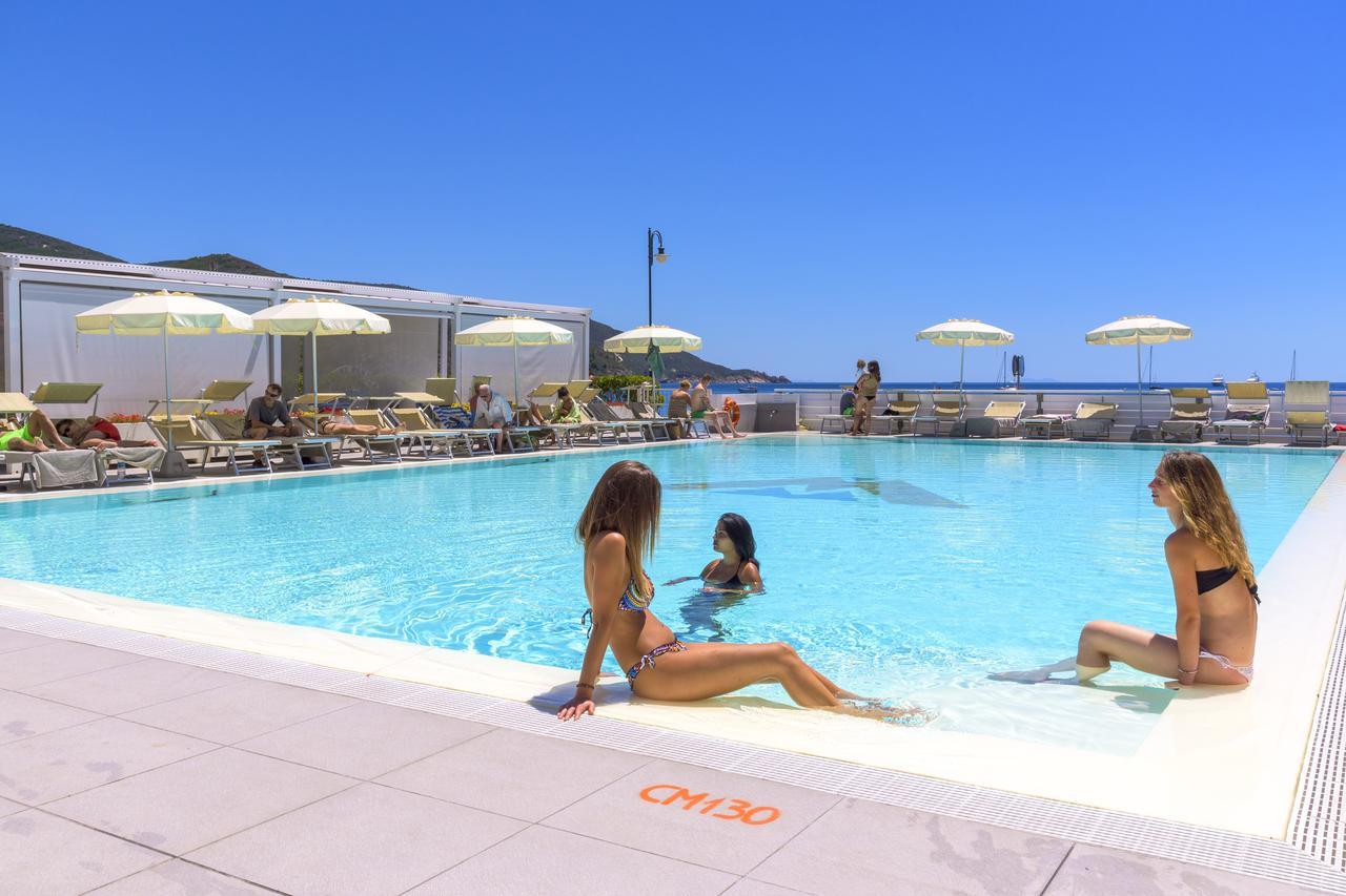 Hotel Montecristo Marina di Campo Eksteriør billede